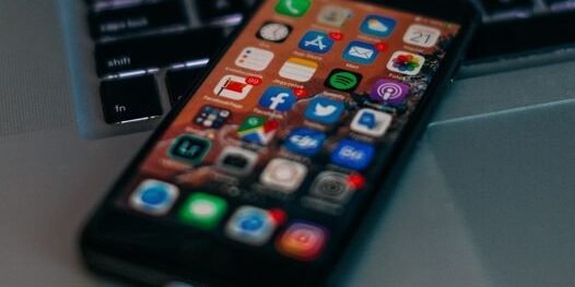 More consumers turn to social media to discover new products and brands | DMX Marketing Experts