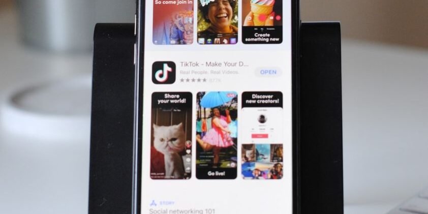 90% of Tik Tok users use the app daily, with a preference for liking over creating | DMX Marketing Experts