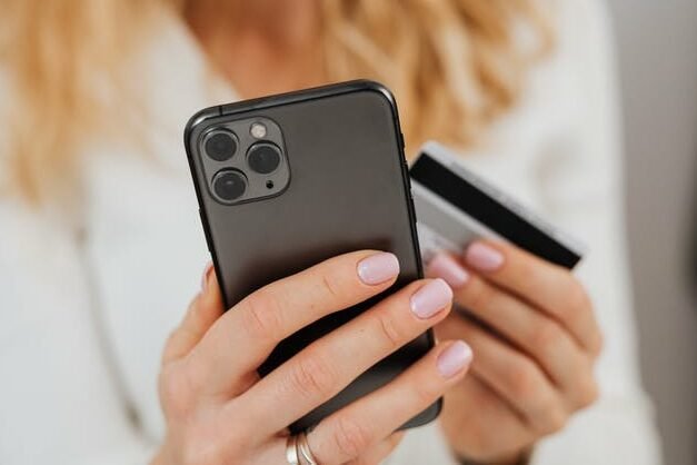 41% of Canadians have purchased products online via smartphones and voice assistants in the last year | DMX Marketing Experts